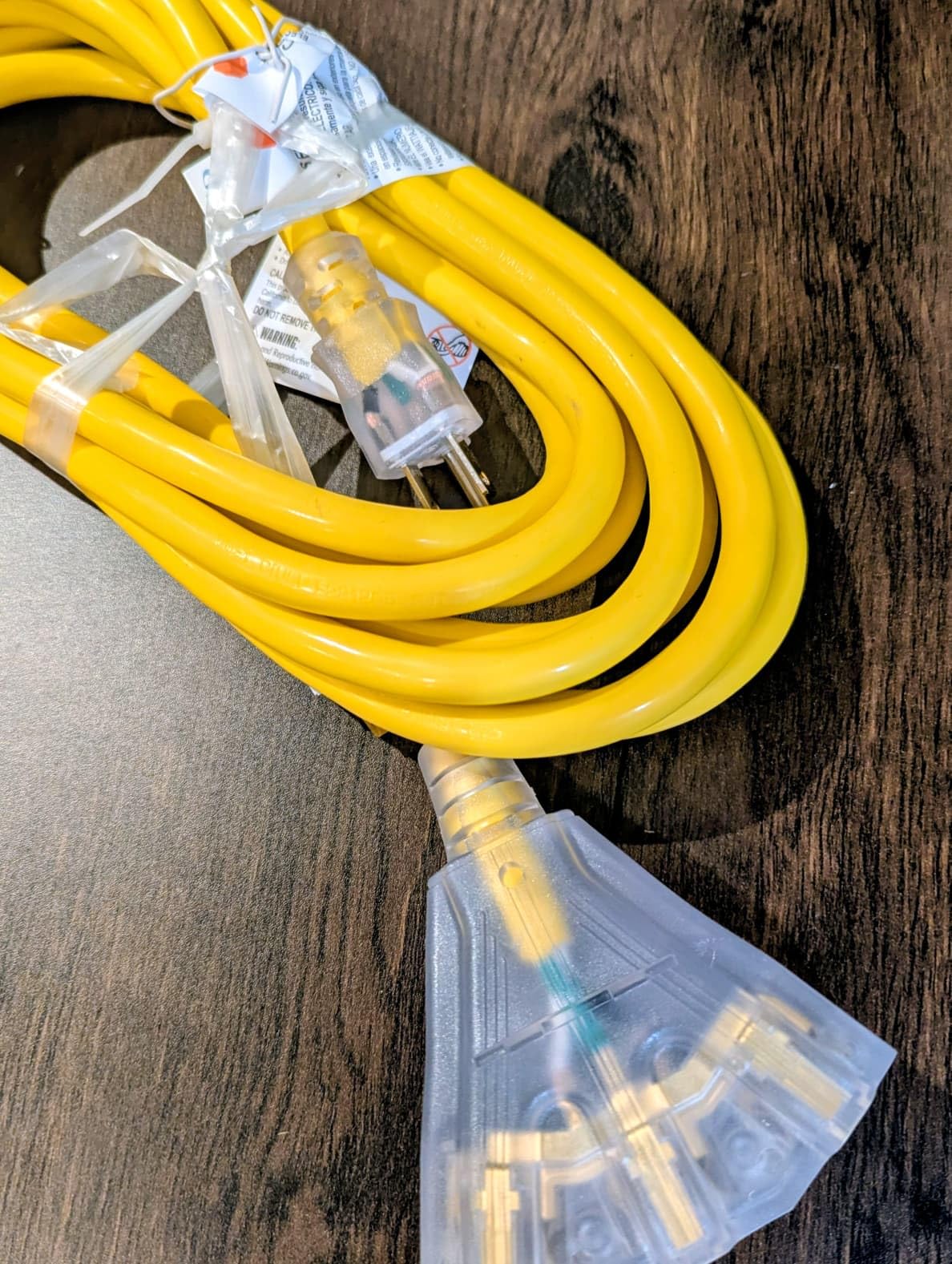 15ft 12Awg 3-Outlet SJTW UL Extension Cord (Yellow) - WattsWire